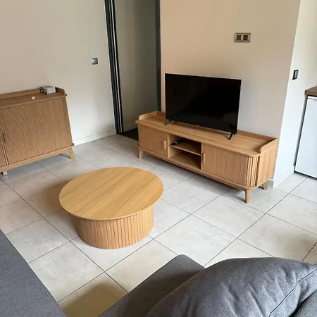 아파트 Charmant Appartement Charnecles